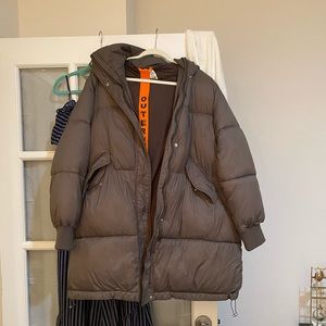 XL ZARA PUFFER COAT / jacket